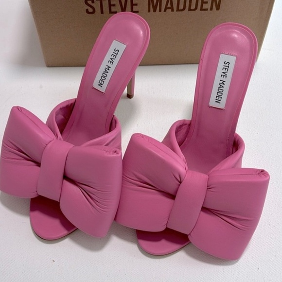Steve Madden Shoes - STEVE MADDEN Pink Leather Indulge
Oversized Bow Sandals Size 6.5